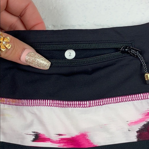 🍋Lululemon Speed Short! - Picture 6 of 8